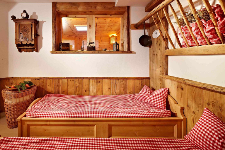 Bedroom 3, Hotel Riedl im Zillertal, Schwaz