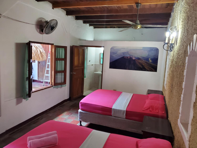 Others 5, Volcano Hostel, León