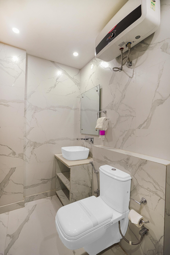 Bathroom 5, Hotel Sky View - Zirakpur, Chandigarh, Sahibzada Ajit Singh Nagar