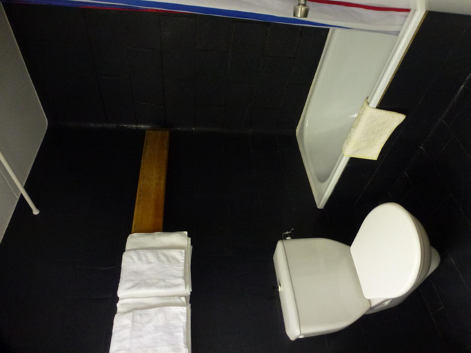 Bathroom 4, Hotel Zodiaque, Hérens