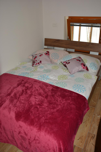 Others 2, Apartmaji Kobal, Ajdovščina