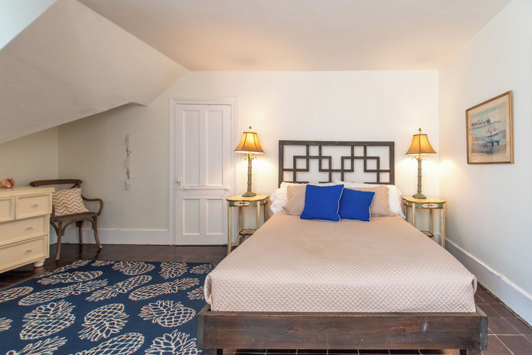 Bedroom 2, Captain'S Quarters: Restored Waterfront Home With Sunset Views