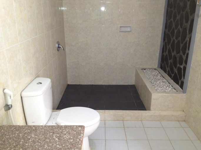 Bathroom 2, Astina Hotel, Buleleng