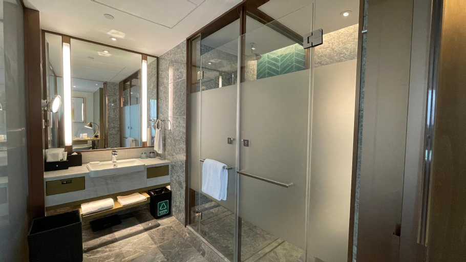 Bathroom 9