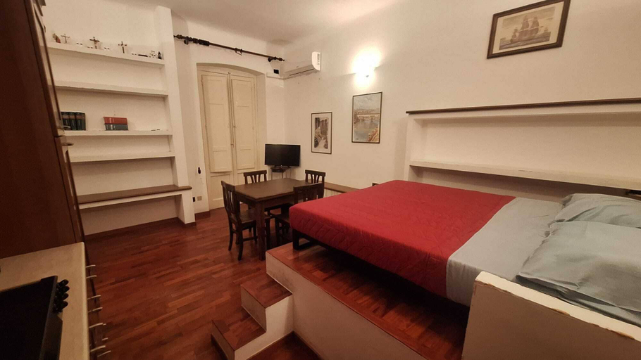 Bedroom 3, Appartamento La Finestra Sulla Corte, Taranto