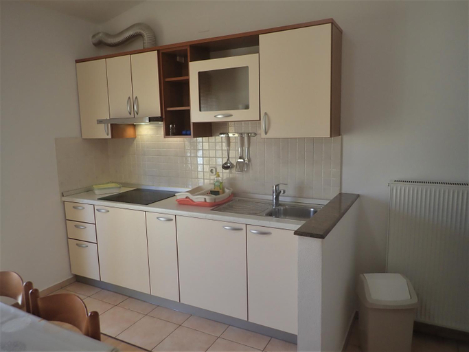 Others 2, Apartments Pjer, Starigrad