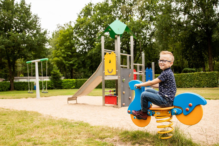 Others 3, Resort Bosvallei, Ede