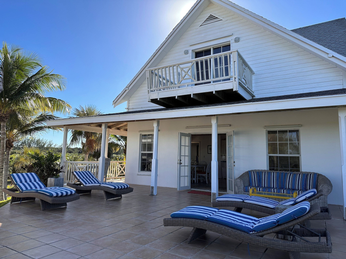 Exterior & Views 2, Seaside Serenity: Private Retreat With Ocean Views