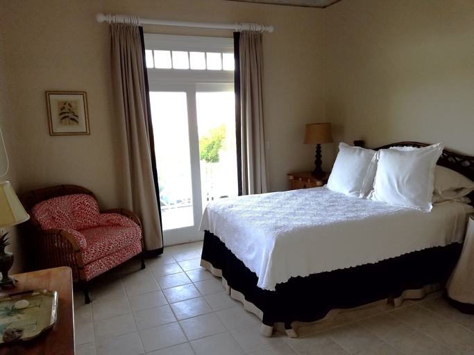 Bedroom, Coastal Charm: Newly Renovated Historic Cottage On The Beach