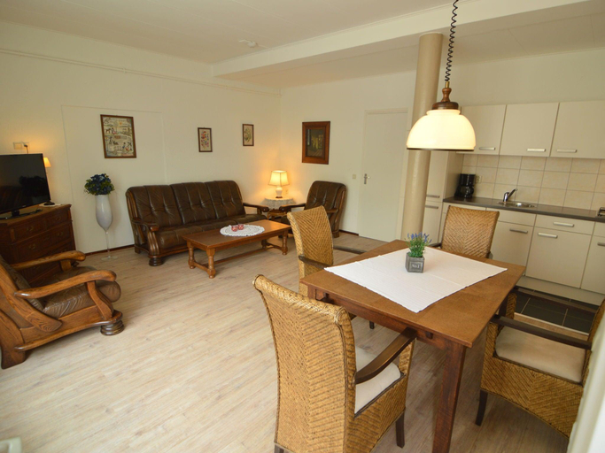 Others 5, Snug Apartment in Schin op Geul near Public Pool, Valkenburg aan de Geul