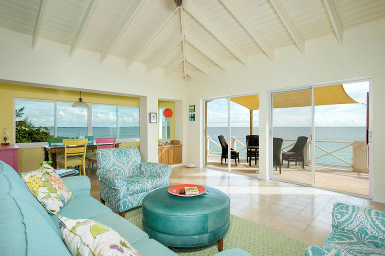 Others 3, Island Paradise: Secluded Beachfront Retreat With Pool