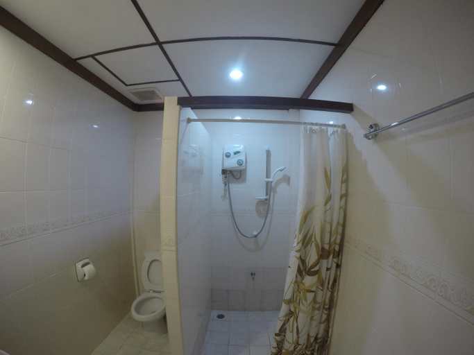 Bathroom 3, Rose Garden Resort