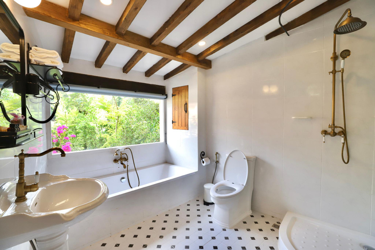 Bathroom 9