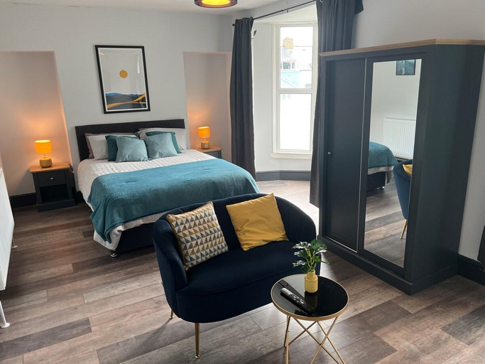 Bedroom 2, Brand new! Seafront apt with sea views and parking, Ceredigion