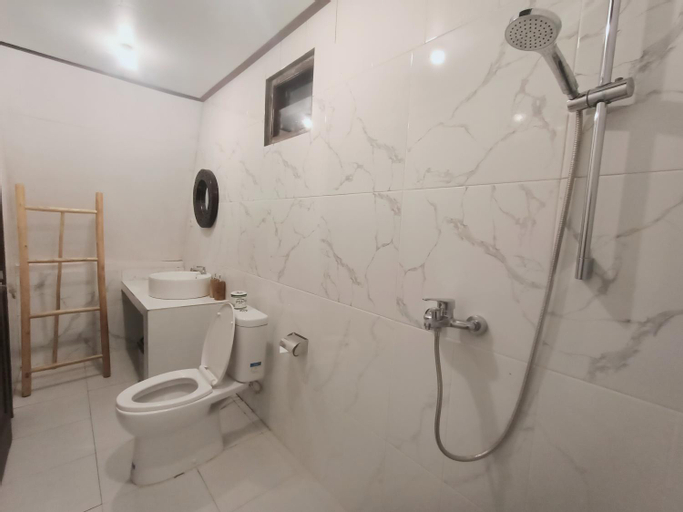 Bathroom 5