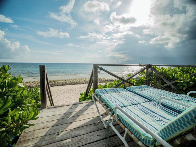 Others 5, Flipper'S Haven: Tropical Retreat