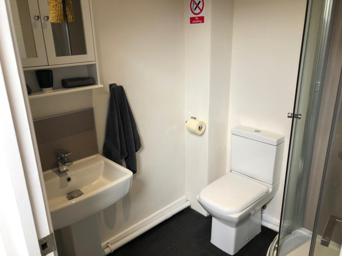 Bathroom 3, Toothbrush Apartments - Ipswich Central East, Suffolk