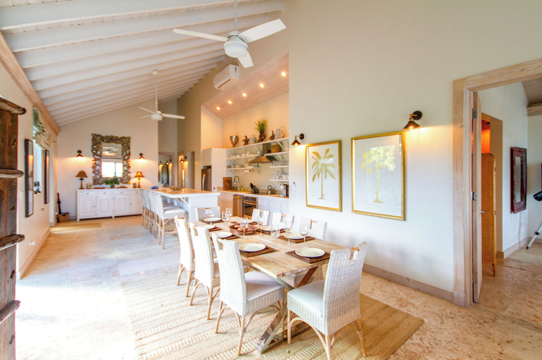 Food & Drinks, Wild Orchid Hideaway: Lux Beachfront Sanctuary