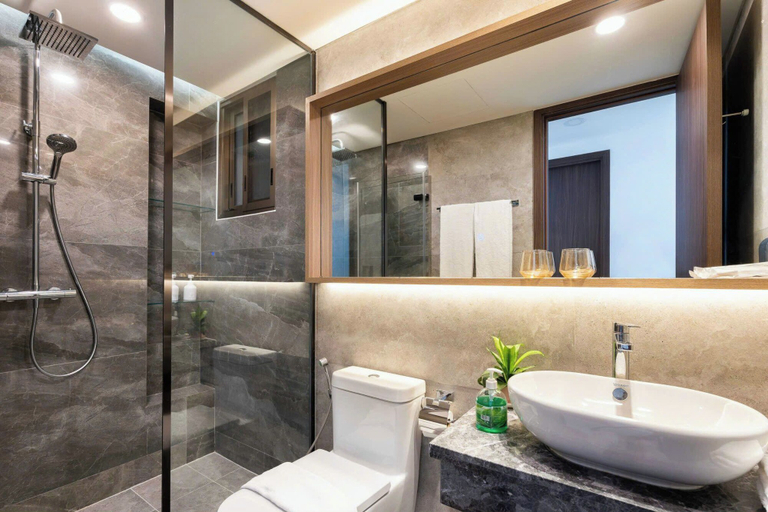 Bathroom 3, Midtown Citypoint Central Suites, District 7