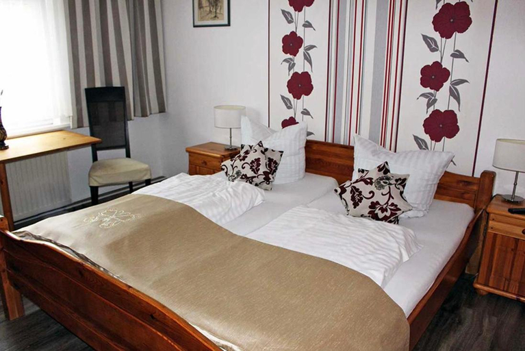 Bedroom 2, Forsthaus-Ferienhotel am Dobrock, Cuxhaven