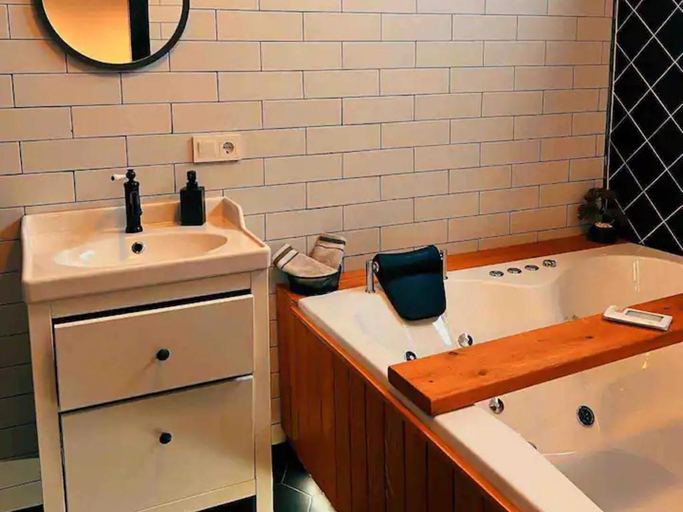 Bathroom 4, Pentalow Cabin, Kartepe