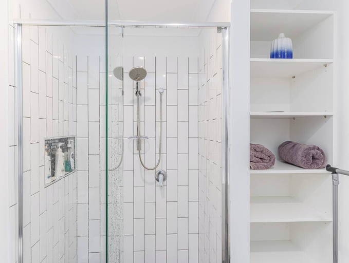Bathroom, Lilys Studio, Tweed Heads
