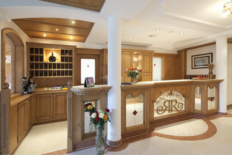 Public Area, Hotel Riedl im Zillertal, Schwaz