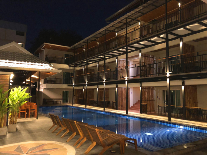 Exterior 1