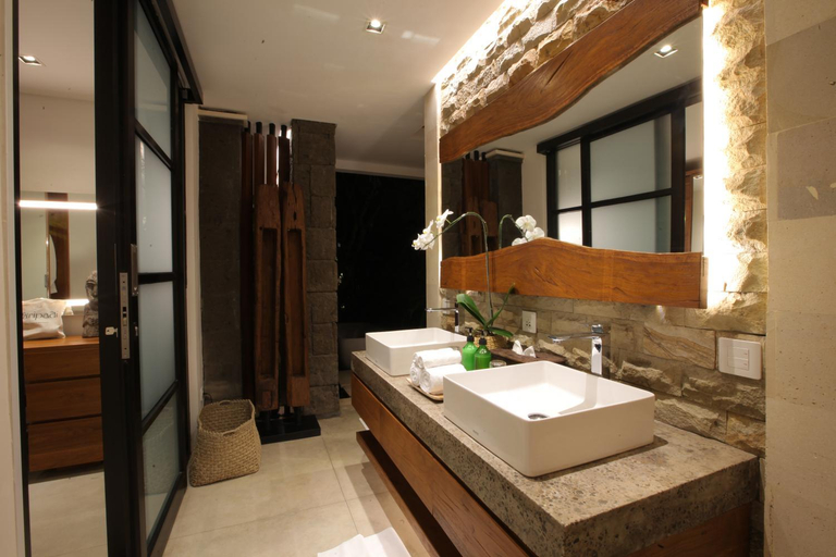 Bathroom 4