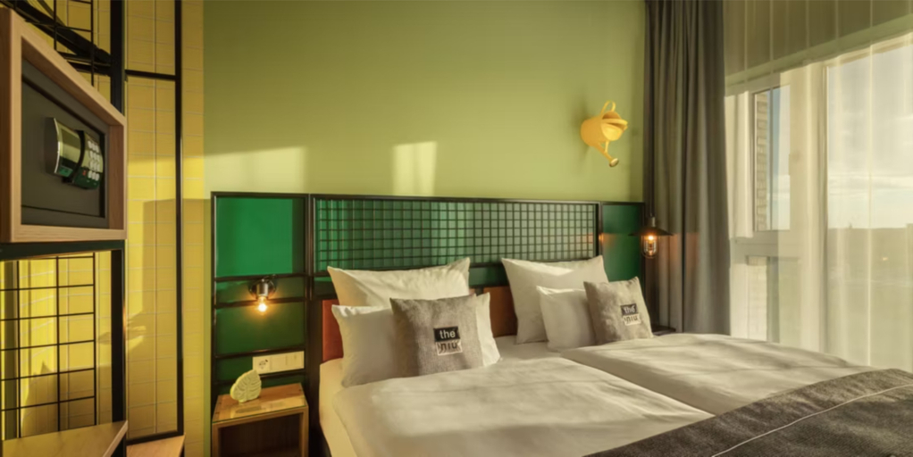 Bedroom 5, Holiday Inn - the niu, DWARF BERLIN SCHÖNEBERG, Berlin