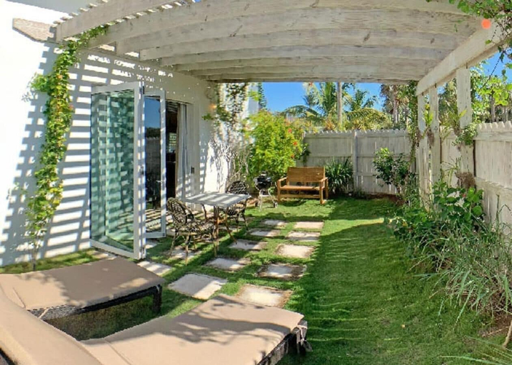 Others 5, Tropical Escape: Charming Cottage With Resort Privileges