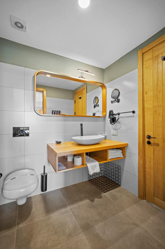 Bathroom 2, ZEYT INN HOTEL, Datça