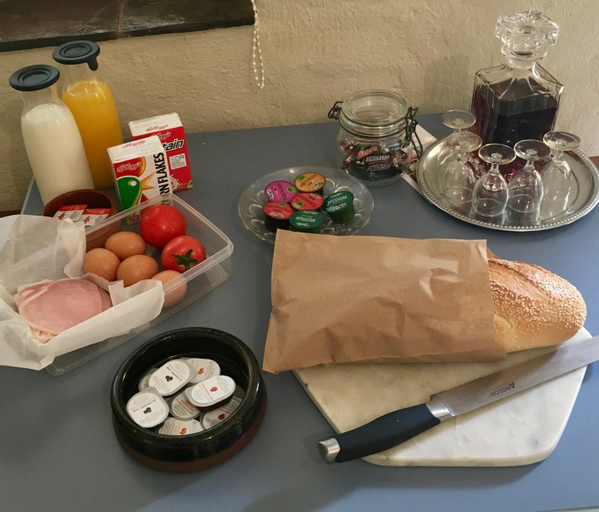 Food & Drinks, Gasworks Cottages and Gardens, Alexandrina- Strathalbyn