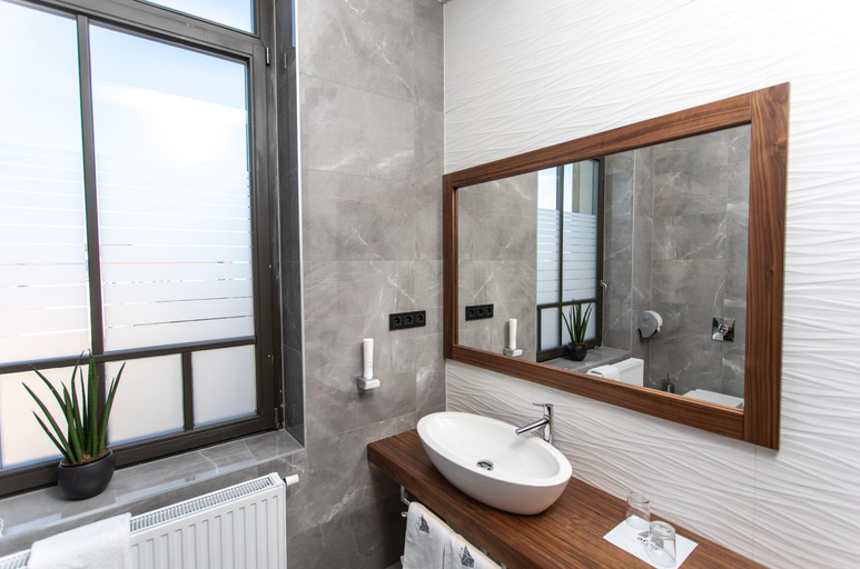 Bathroom 4, Artis Boutique Hotel, Szombathely
