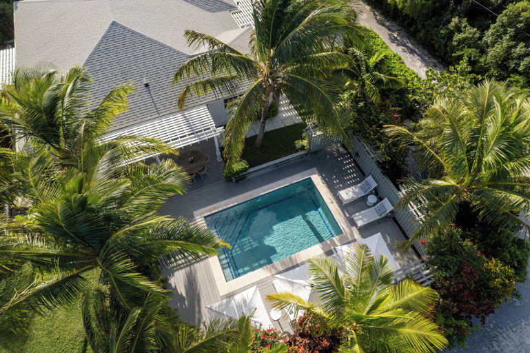 Exterior & Views, Tropical Getaway: Compound Near Saunders Beach