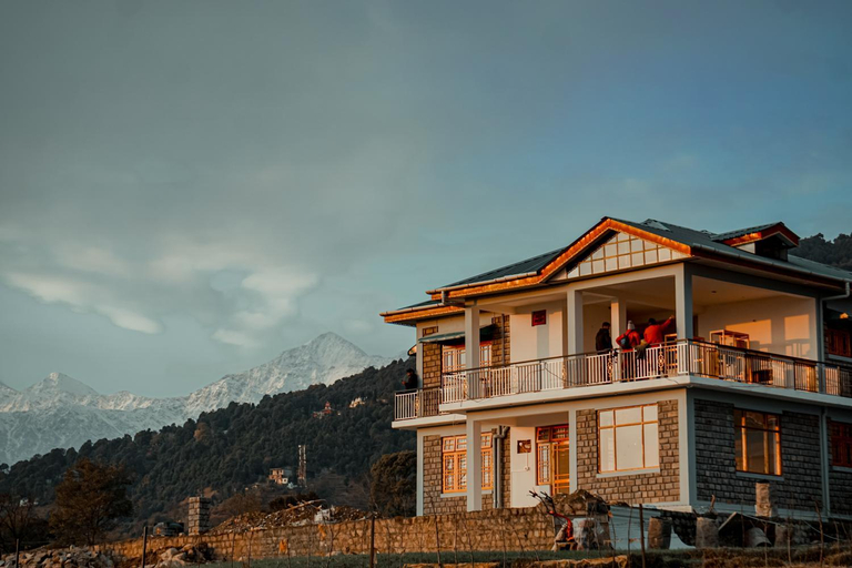 Exterior & Views