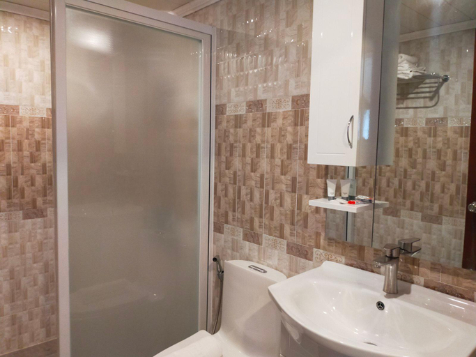 Bathroom 6