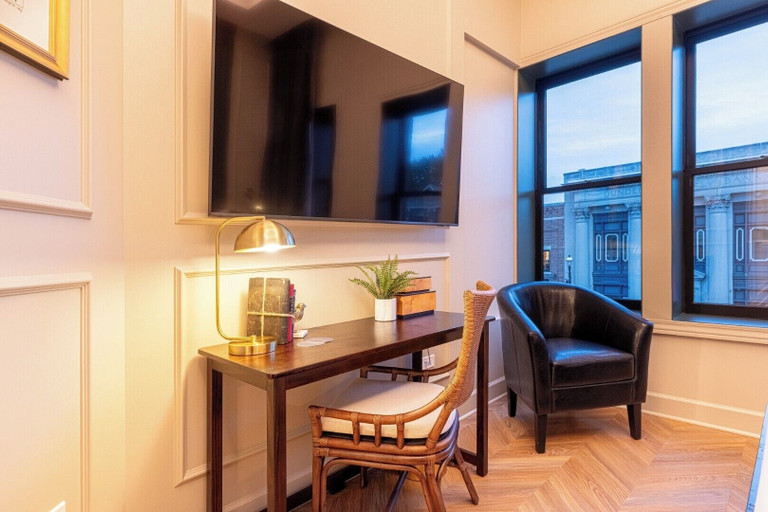 Others 5, Sinclair Suites, Kane