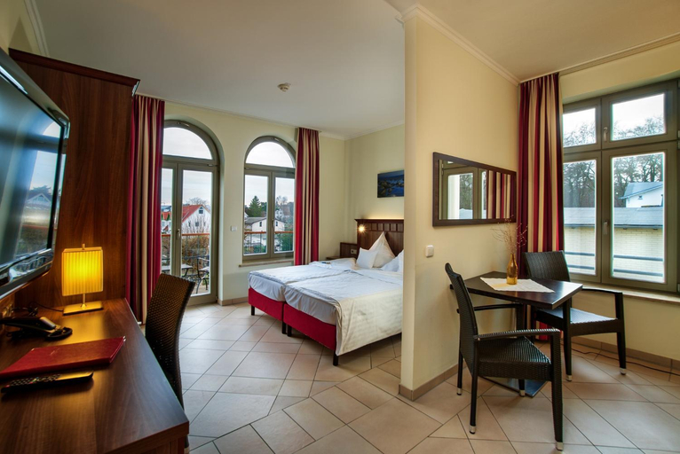 Bedroom 3, Waldhotel, Rostock