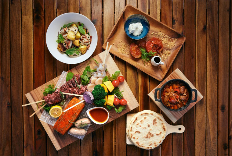 Food & Drinks