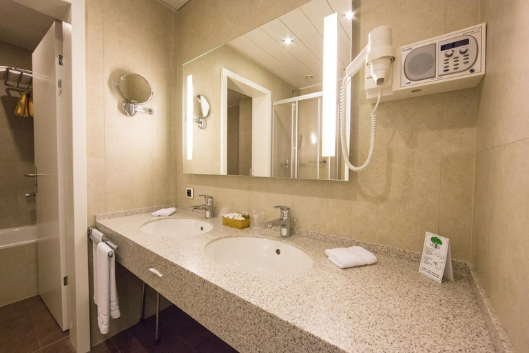 Bathroom 4, Hotel Coronado, Mendrisio