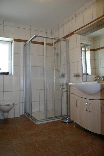 Bathroom 3, Berghotel & Gasthof Marlstein, Imst