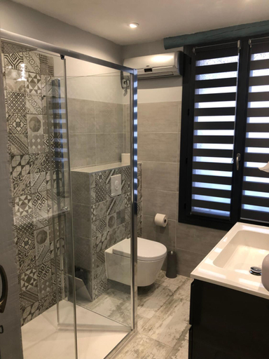Bathroom 3, Le Mas Saint Donat, Var