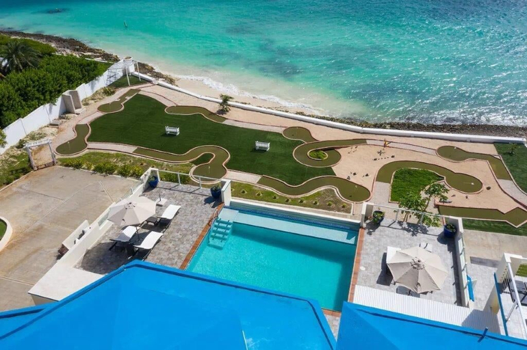Sport & Beauty 3, Beachfront Bliss: Private Retreat With Spectacular Views