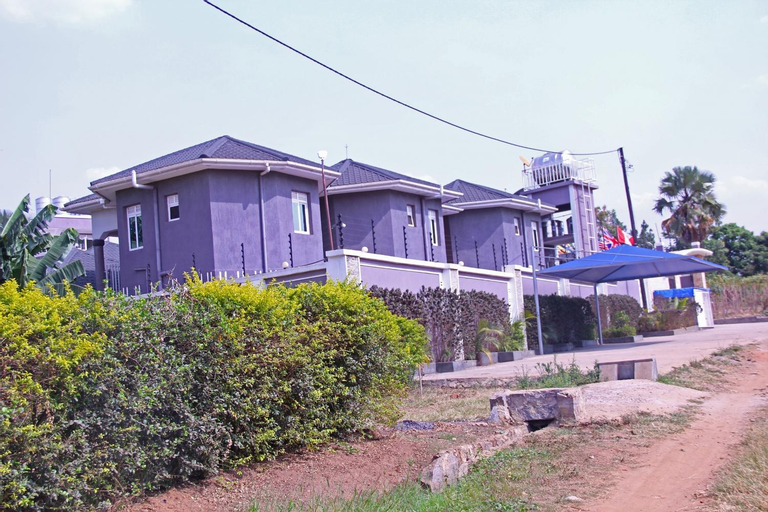 Exterior 5