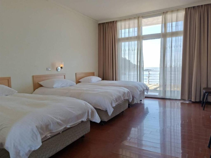 Bedroom 2, Oldharbor Hostel, Lienkiang (Matsu Islands)