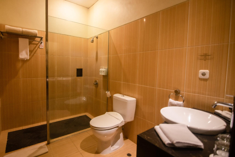 Bathroom 9