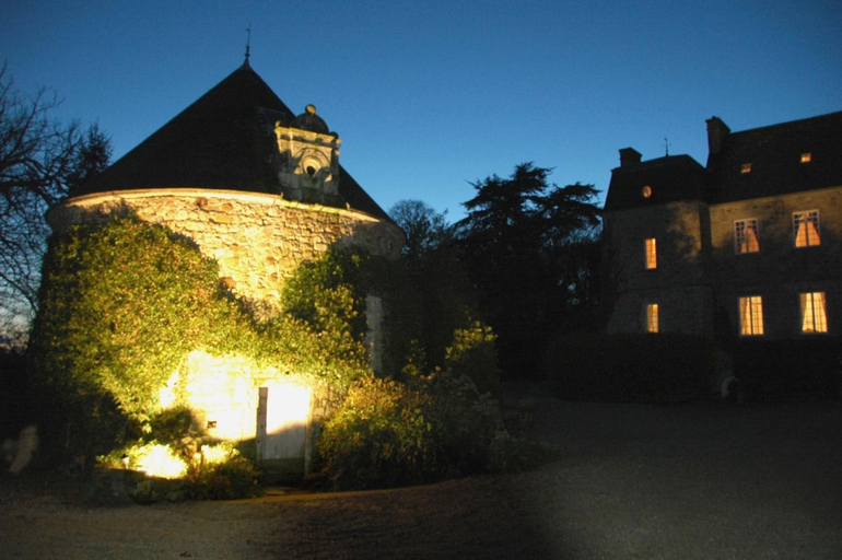 Others 5, Chateau Le Val, Manche