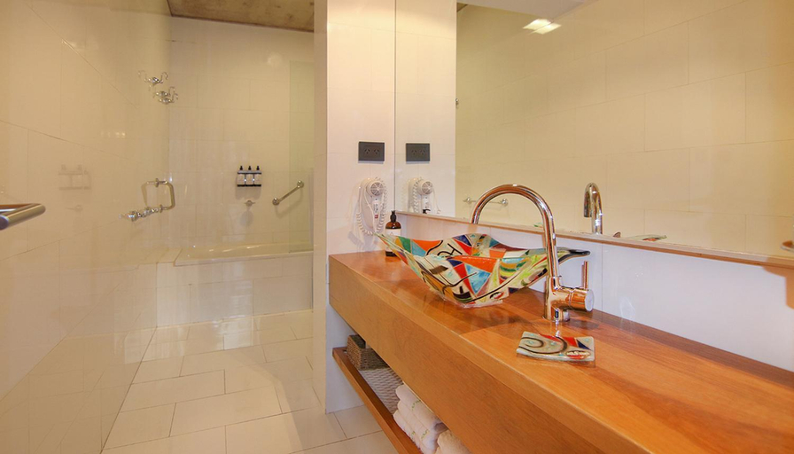Bathroom 3, Kalasur Patagonia Apart Hotel, Lacar