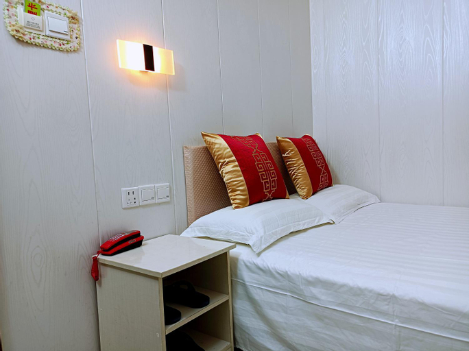 Bedroom 14